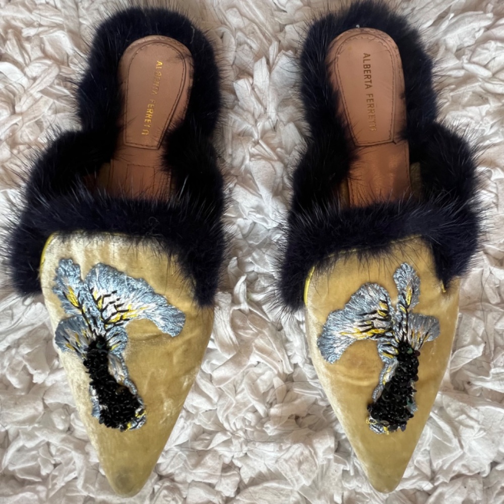 Alberta Ferretti *Velvet Embroidered Koi Fish Fur *Mules Slides Italian 36/US 6